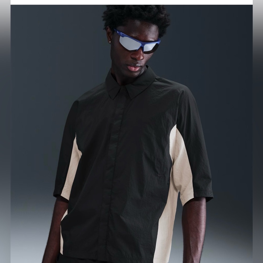 Nike Men’s tech oversized Woven shirt. NWT medium